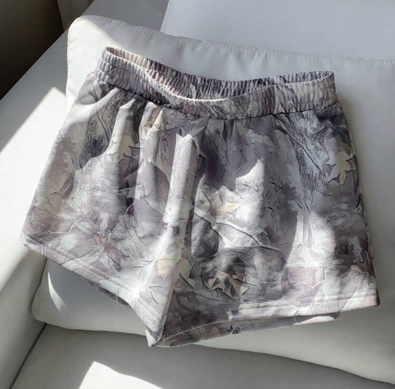 Branch Print Knit Loose Shorts